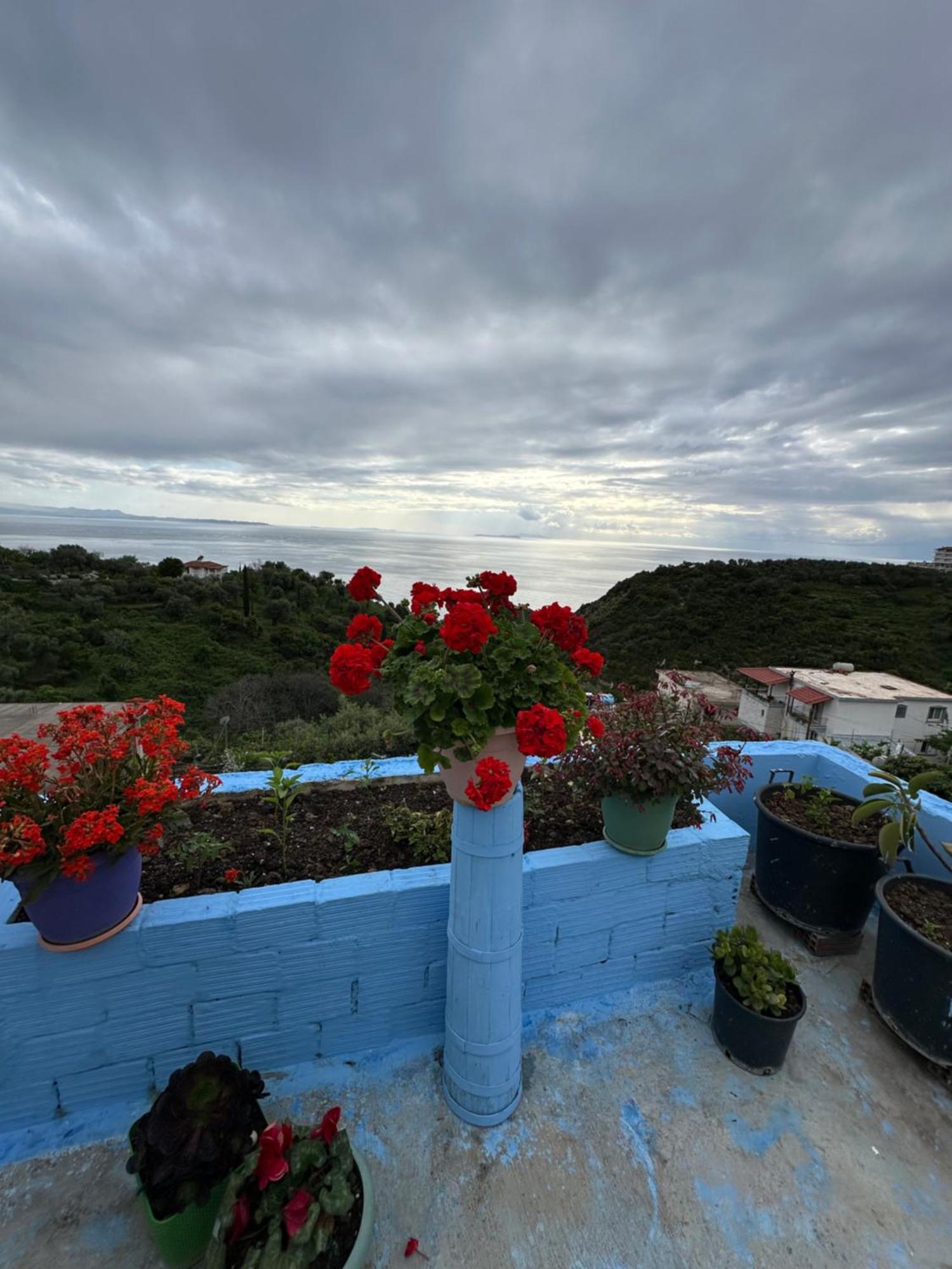 Selami Sea View Apartments Лукове Экстерьер фото