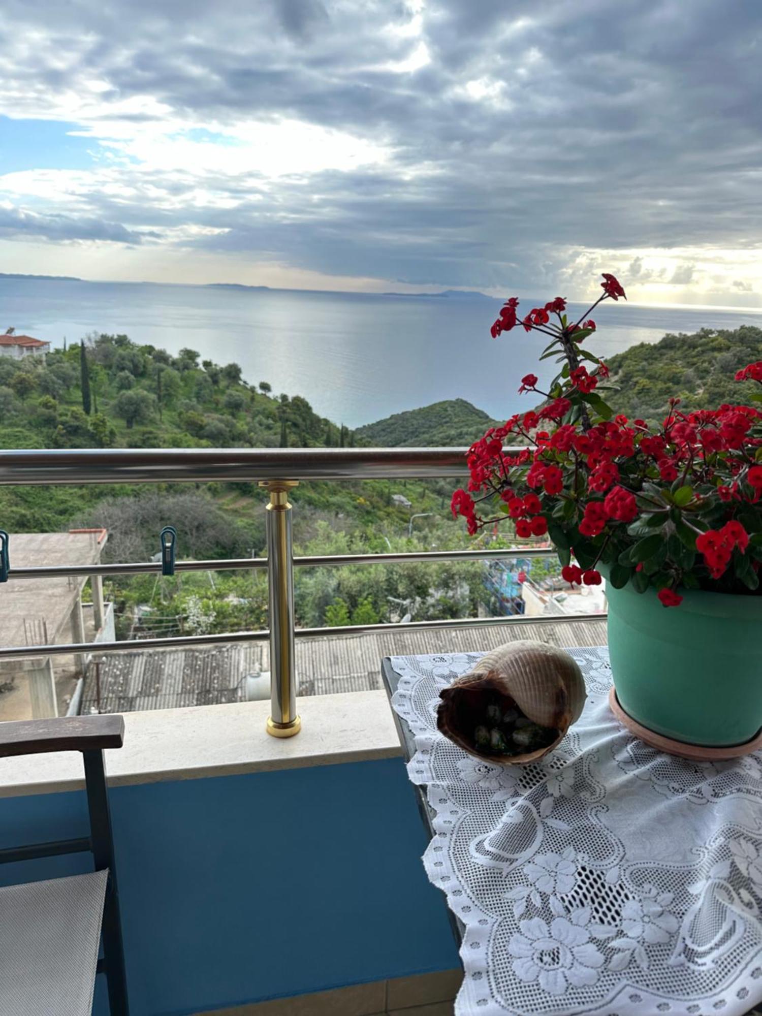 Selami Sea View Apartments Лукове Экстерьер фото
