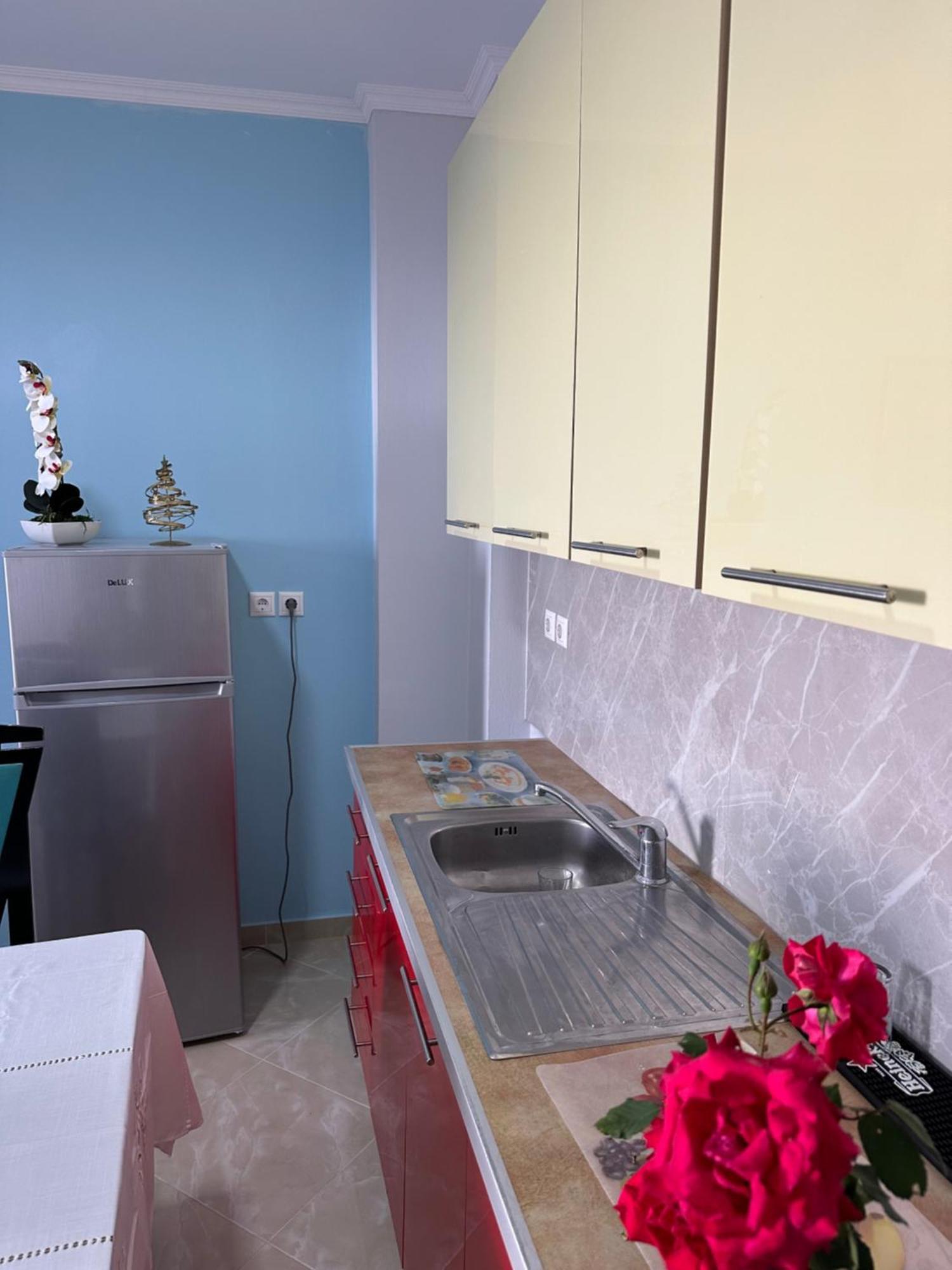 Selami Sea View Apartments Лукове Экстерьер фото