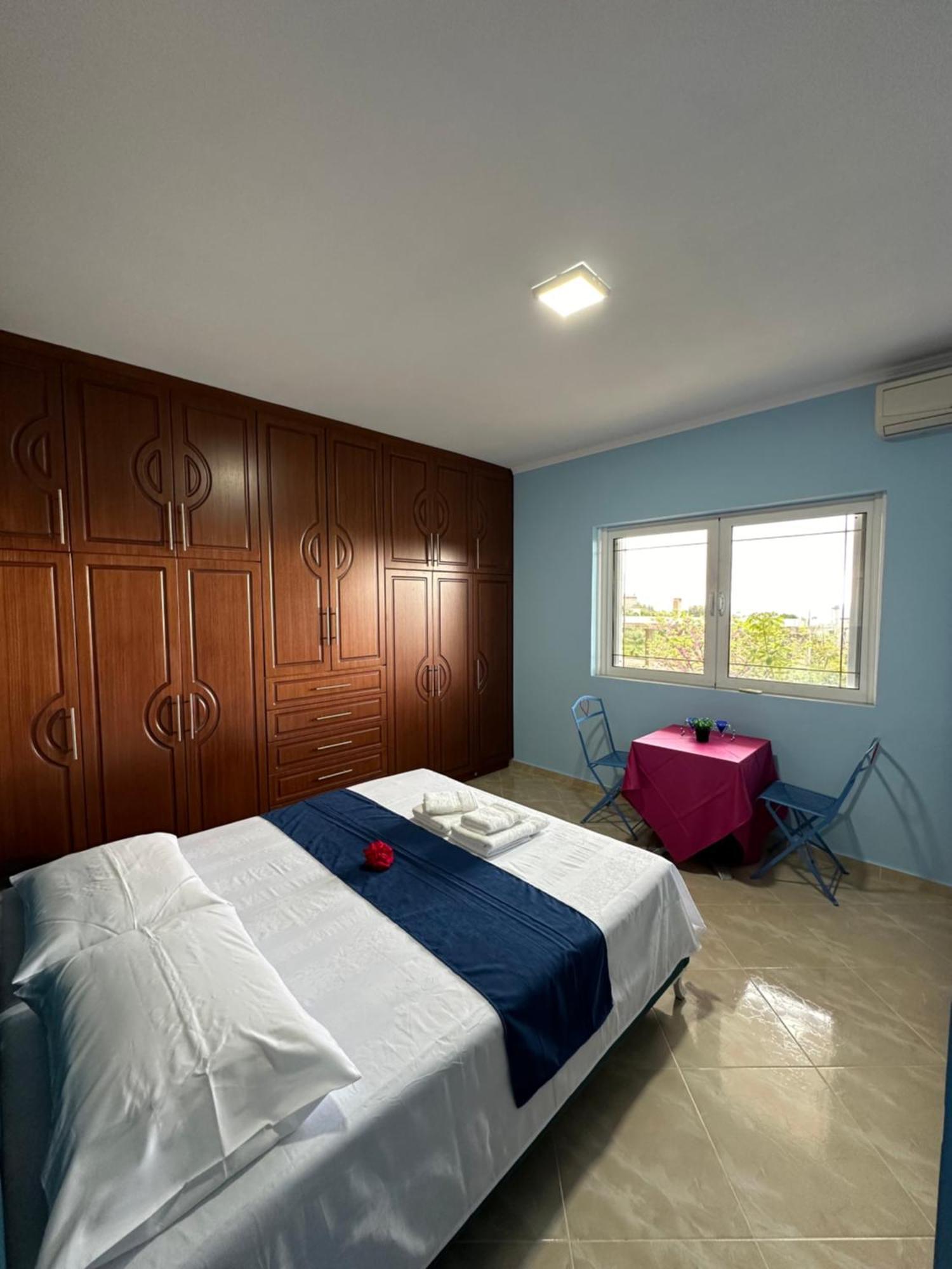 Selami Sea View Apartments Лукове Экстерьер фото
