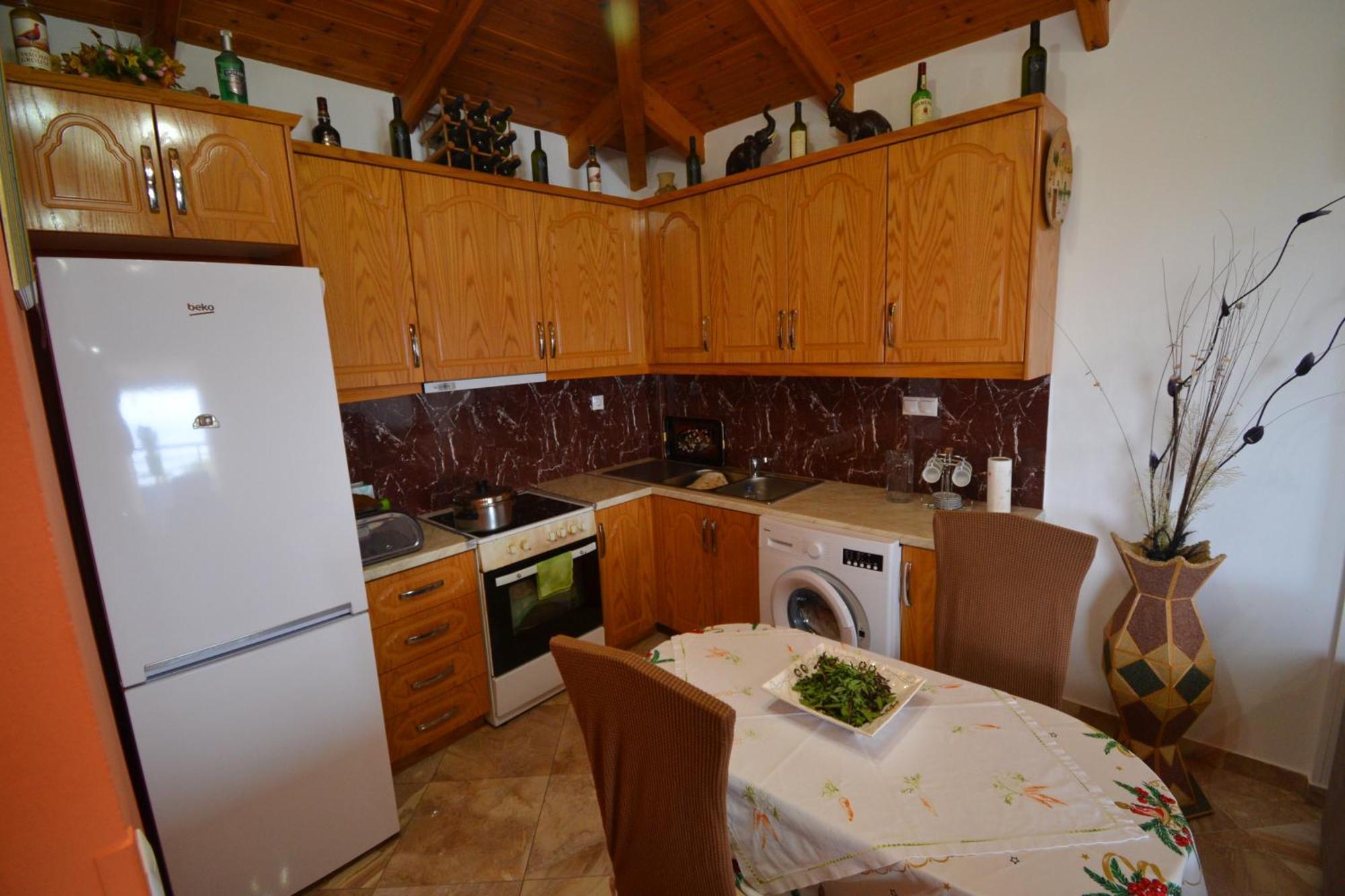 Selami Sea View Apartments Лукове Экстерьер фото