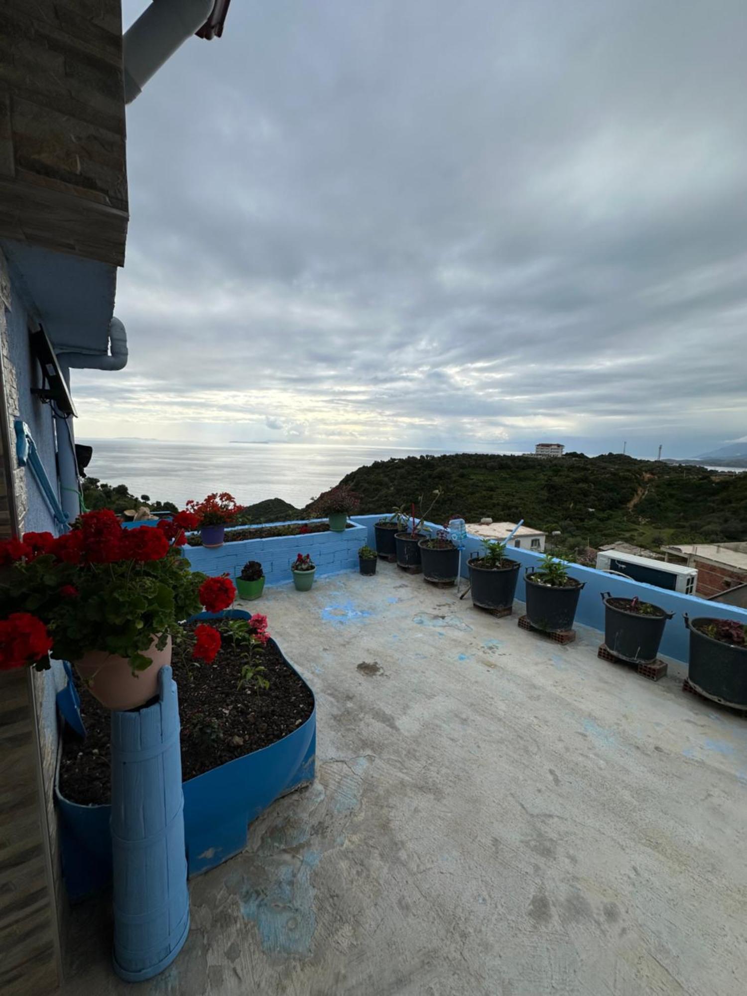 Selami Sea View Apartments Лукове Экстерьер фото